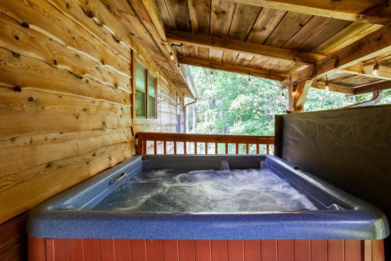 Hébergement de vacances Forest Hot Tub Fire Pit Pool Table *