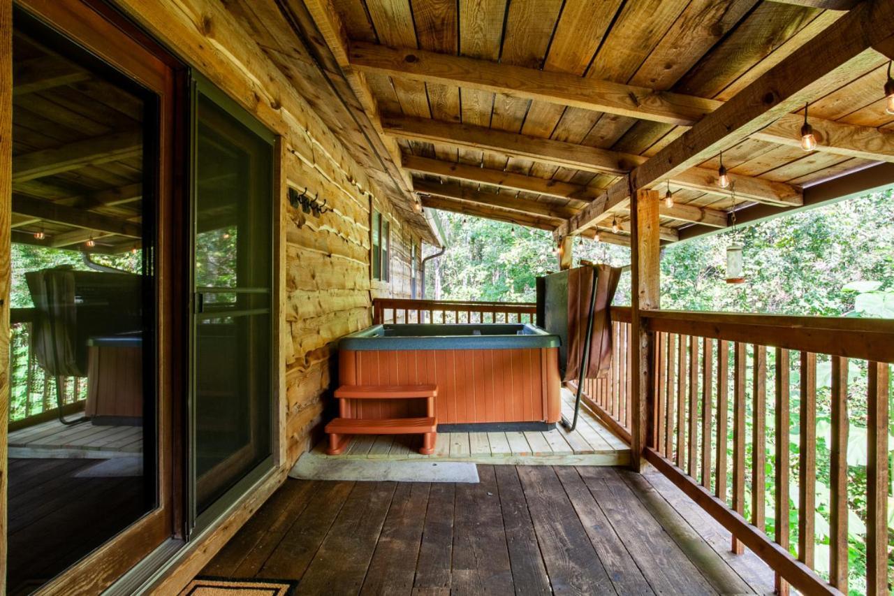 Hébergement de vacances Forest Hot Tub Fire Pit Pool Table *